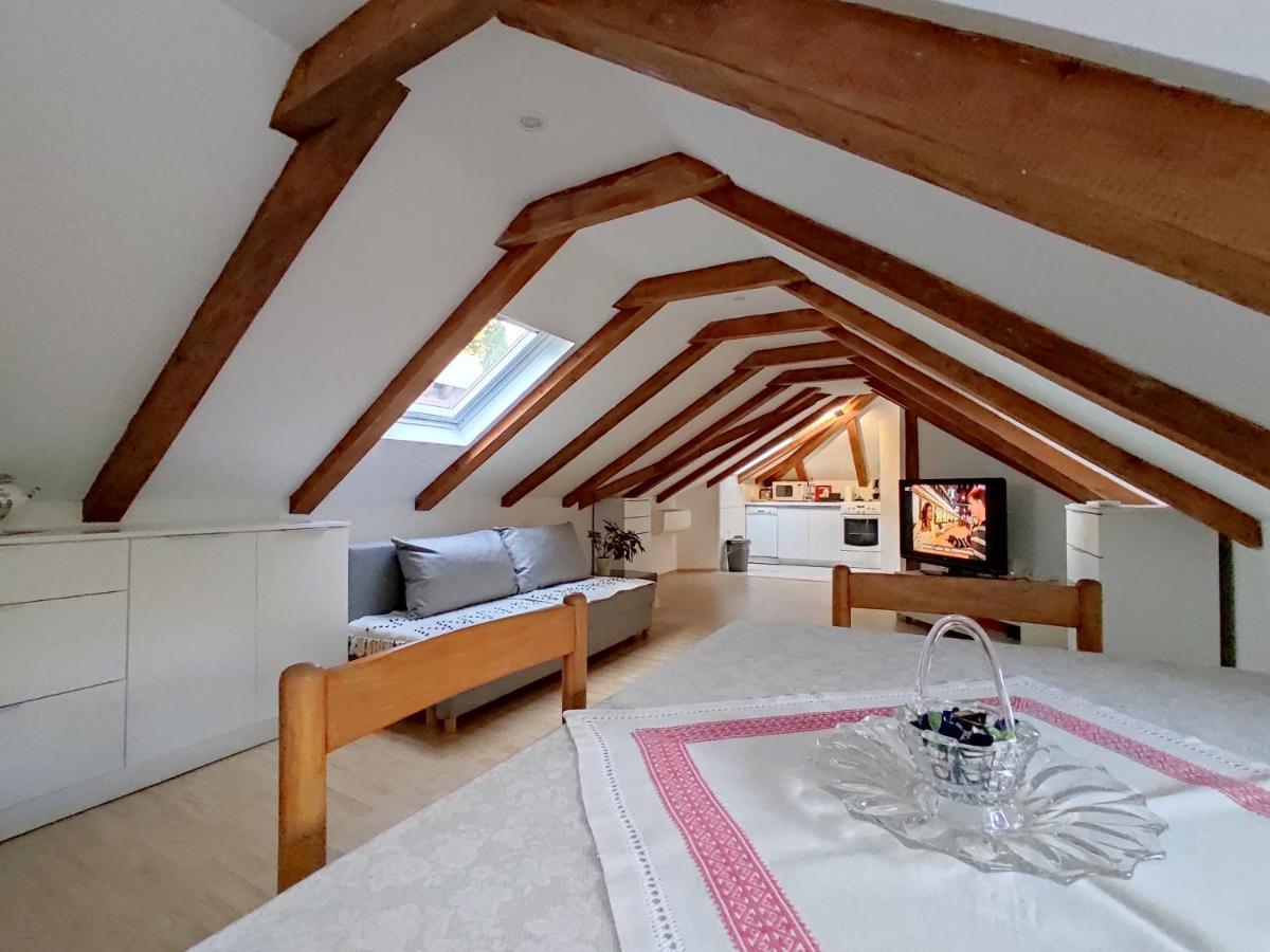 Arbanas Apartment *